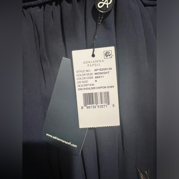 ADRIANNA PAPELL One-Shoulder Chiffon Gown - Picture 7 of 7